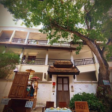La Maison Verte Hostel Chiang Mai Dış mekan fotoğraf